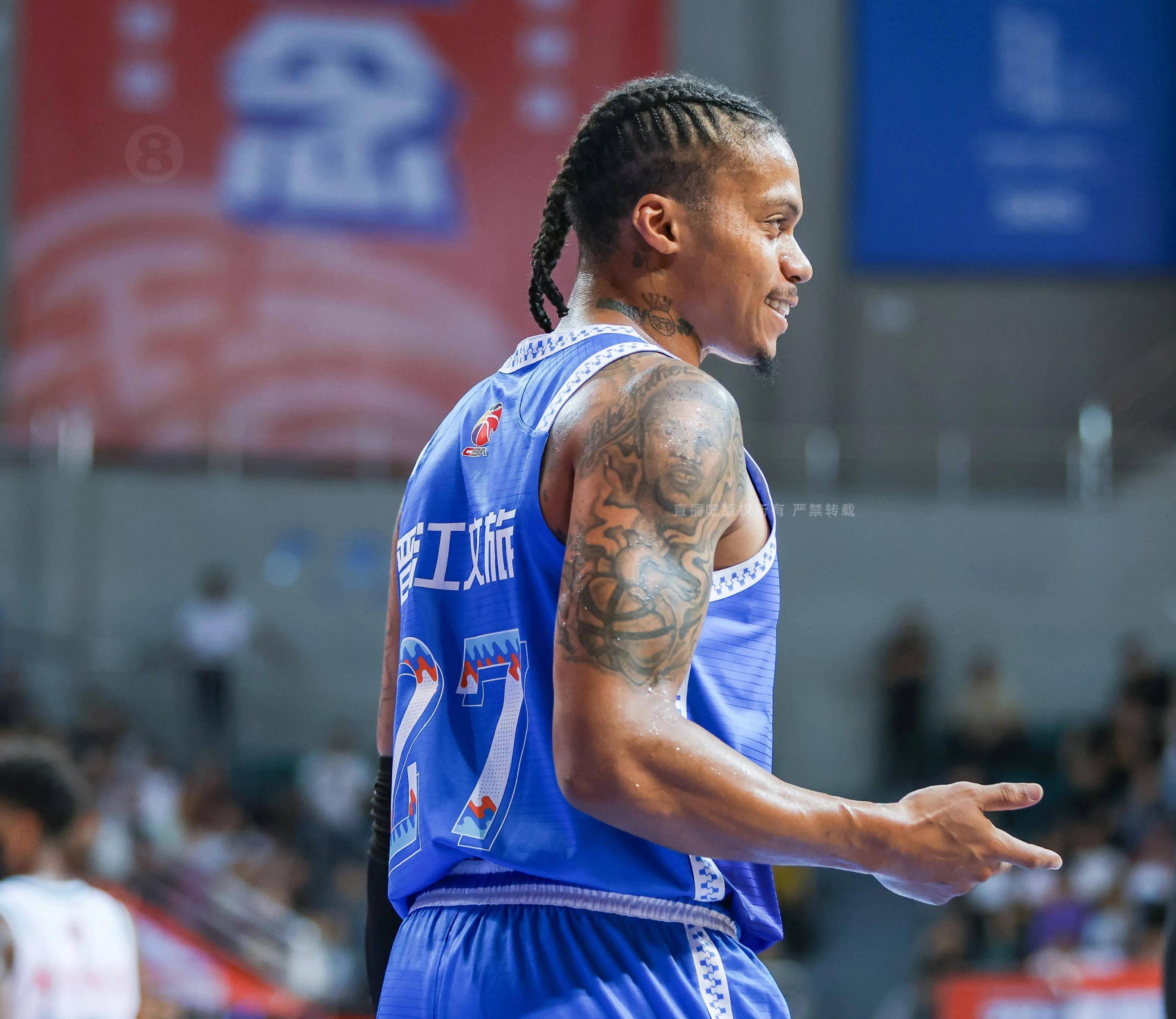 开云体育入口-福建男篮表现出色，赢得全队赞誉