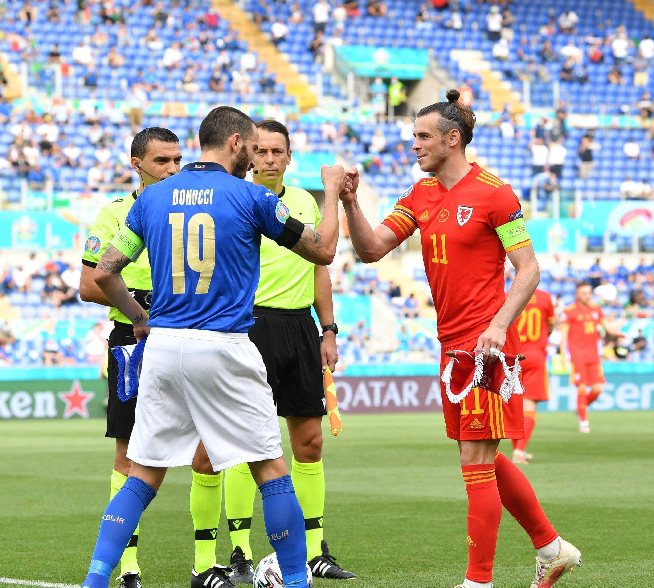 开云体育在线-关于艾尔德里奇在国际比赛中取得里程碑胜利的信息