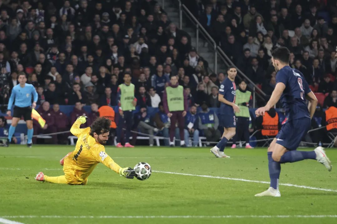 开云体育入口-包含门神表现出众，扑出多次致命射门保持零封的词条