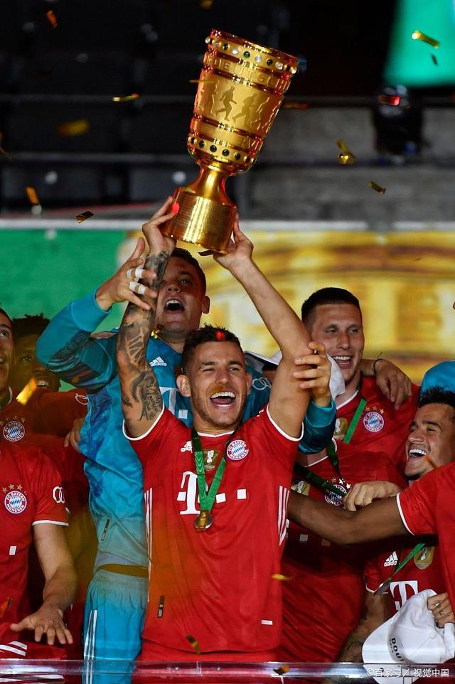 欧洲球队揭幕式火爆开赛，球迷狂欢