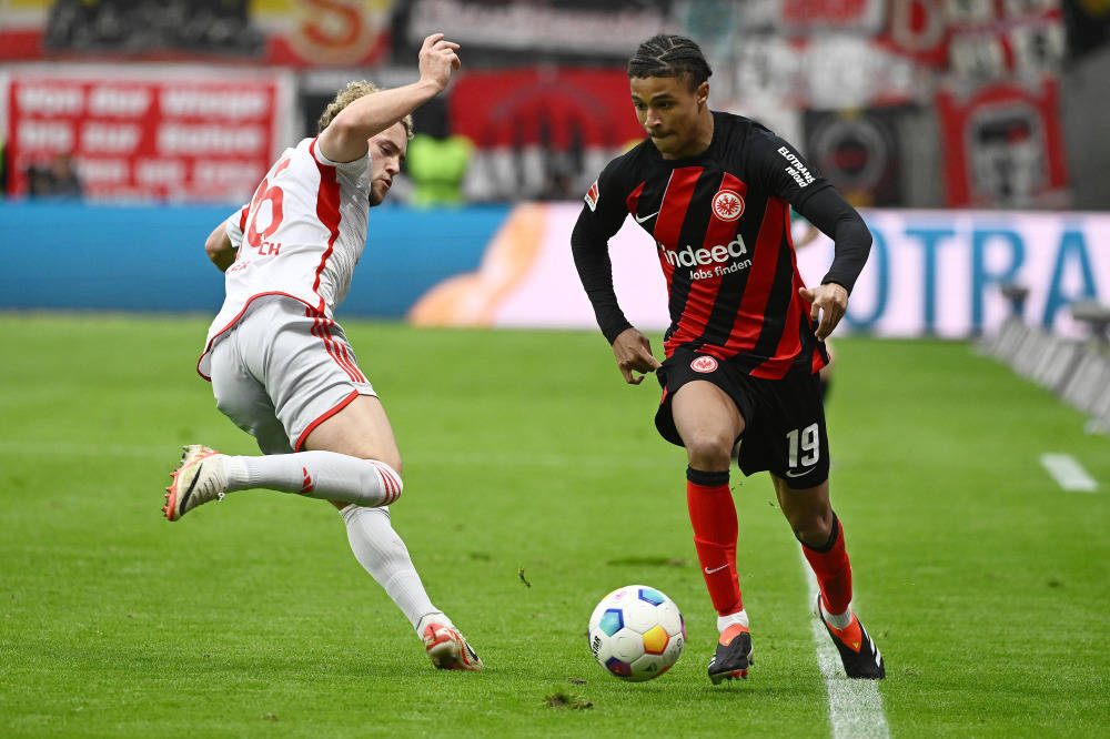 开云体育-包含法兰克福连续比赛不胜，徘徊降级区域的词条