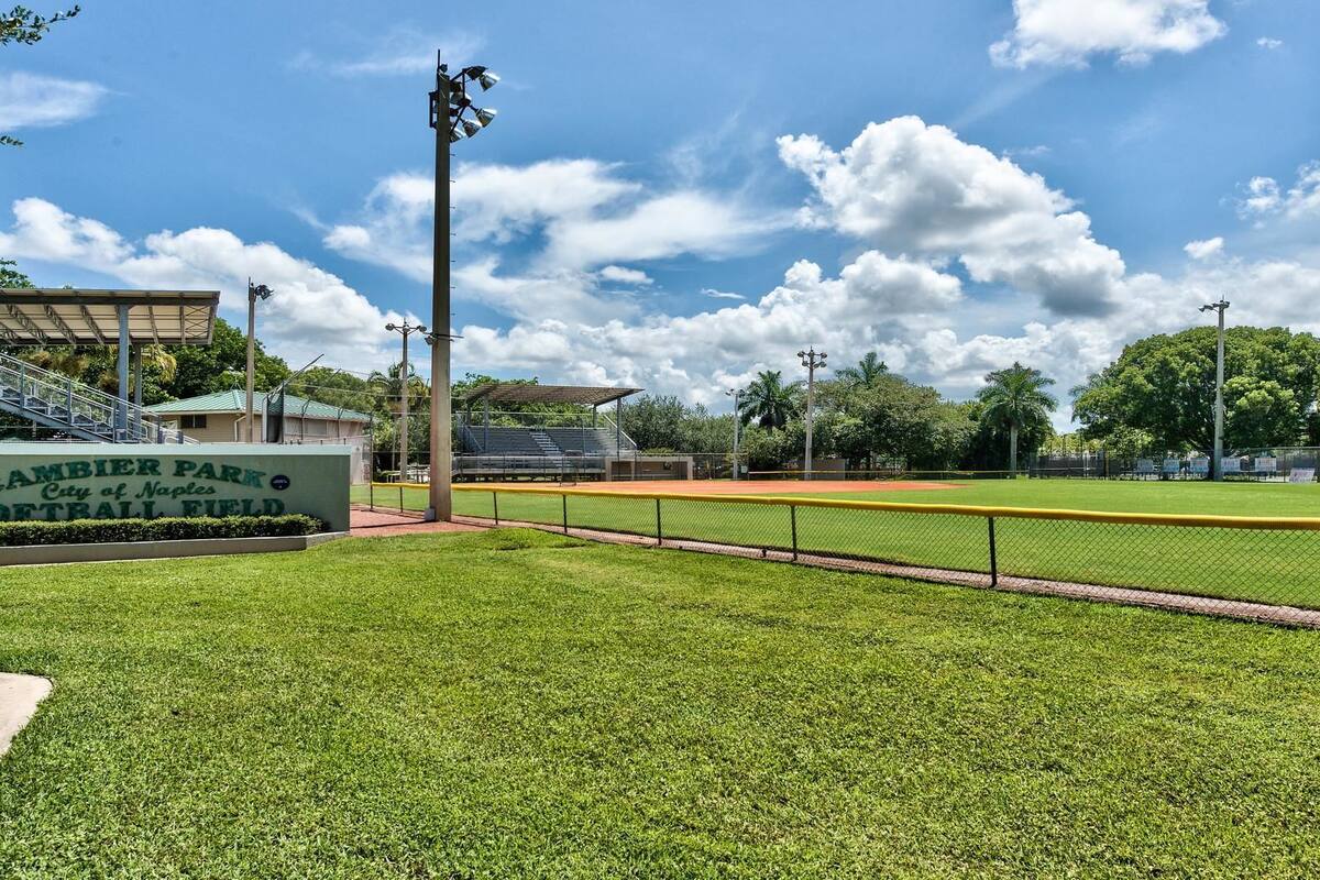 关于那不勒斯取得宝贵三分,距离前四唯一几步之遥的信息 关于那不勒斯取得宝贵三分,距离前四唯一几步之遥的信息