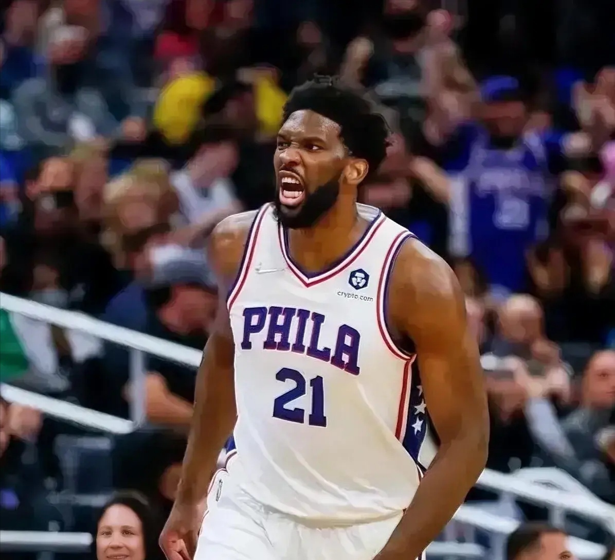 爵士中锋上演精彩表现，砍下高分的简单介绍