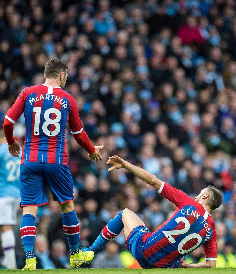 包含水晶宫客场大捷，挺进积分榜前十的词条