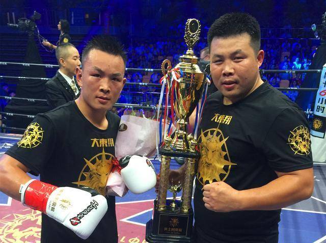 开云体育官网-关于勇士主帅再度获得最佳教练称号的信息