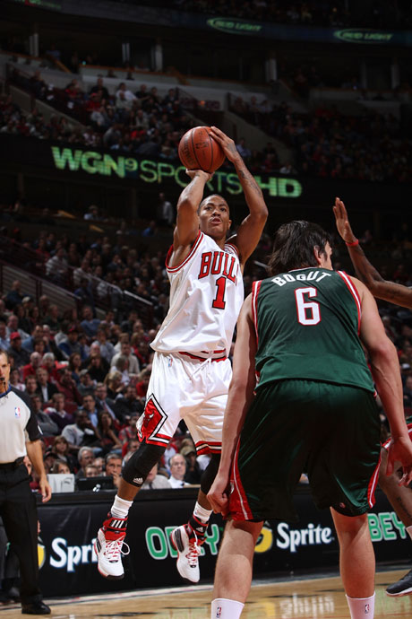 -雄鹿罗斯完成三双超神表现助球队取得胜利