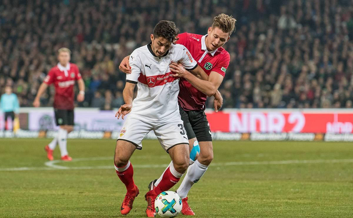 开云体育入口-汉诺威防守稳固，小胜对手保持不败纪录的简单介绍