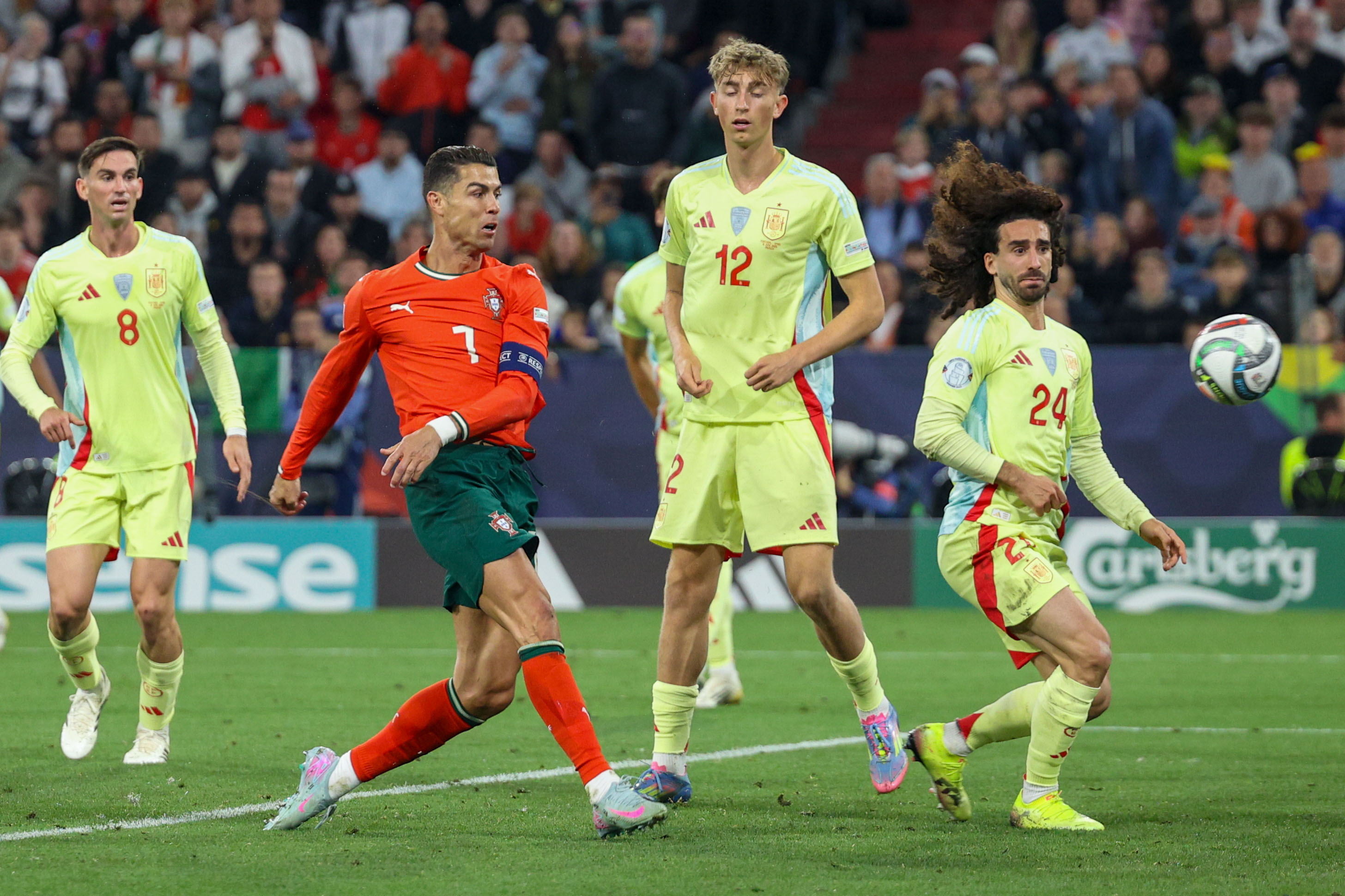 开云体育下载-葡萄牙队成功逆转，击败瑞士队！