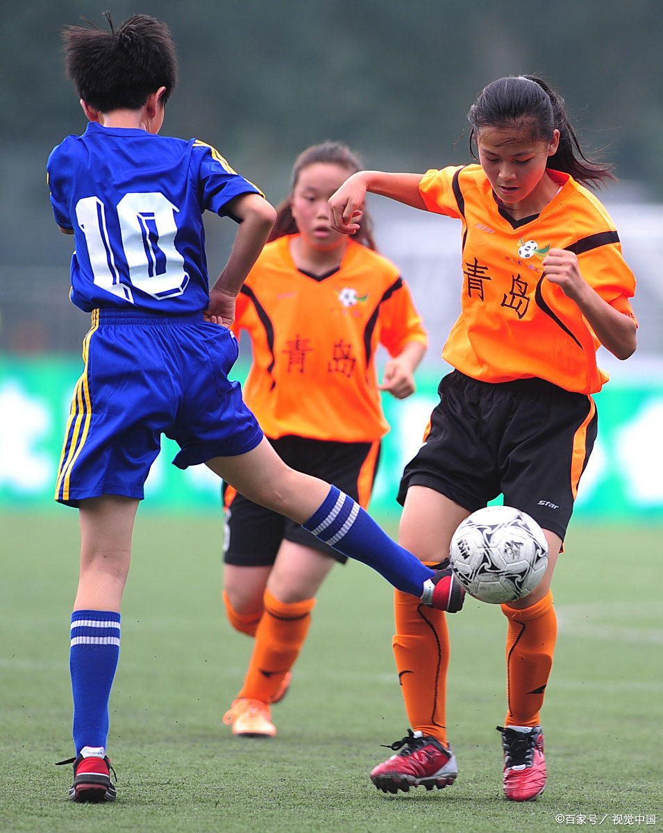 开云体育-女子足球比赛中的高潮瞬间让球迷兴奋