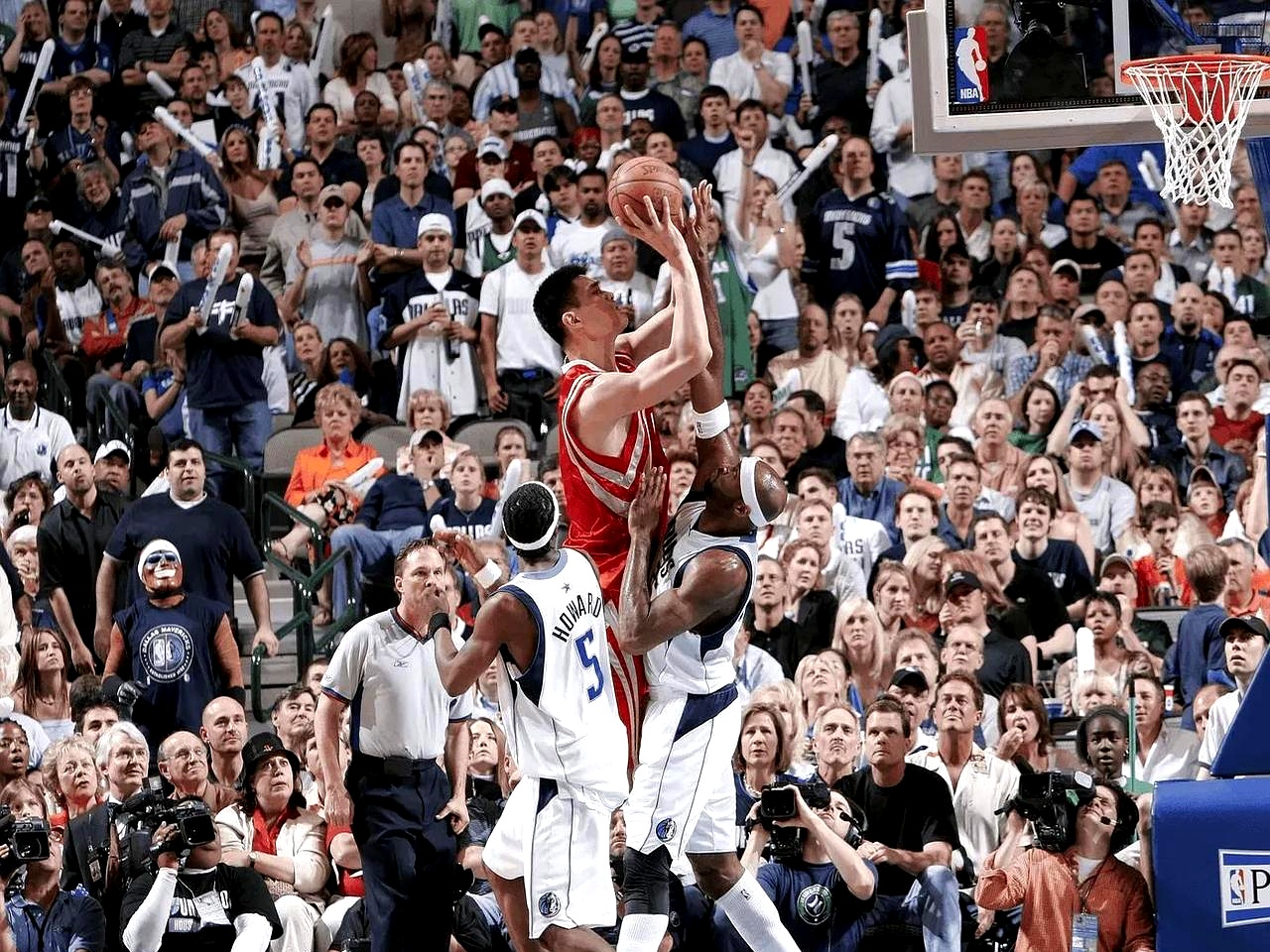 开云体育app-小牛队调整阵容，力争赢得下一场比赛