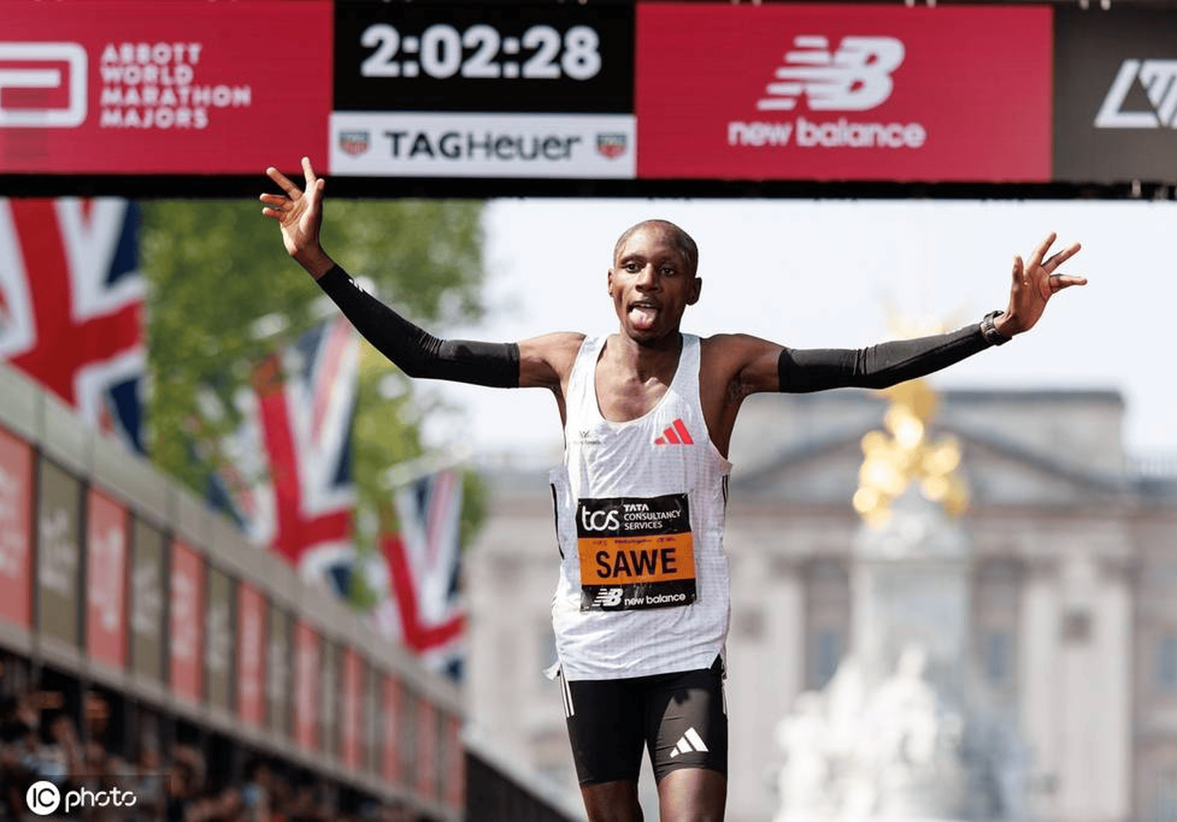 田径男子1500米:肯尼亚选手称霸 田径男子1500米:肯尼亚选手称霸