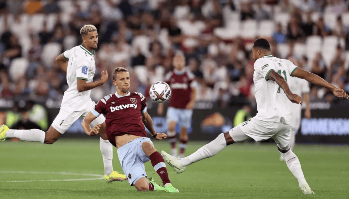 拜仁慕尼黑稳健防守，击败对手的简单介绍