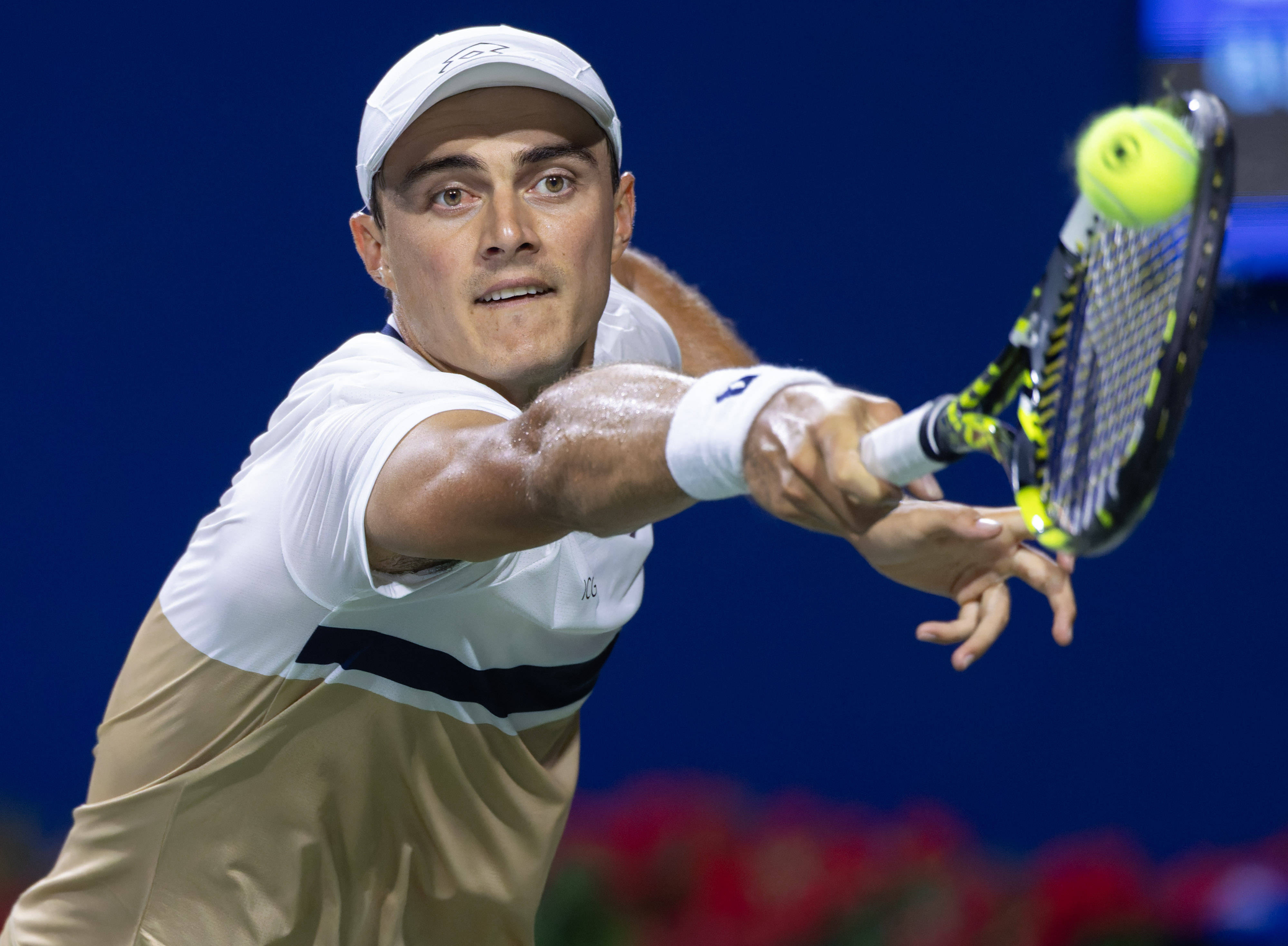 包含法国网球队翻盘西班牙网球队，兹维列夫送出助攻的词条