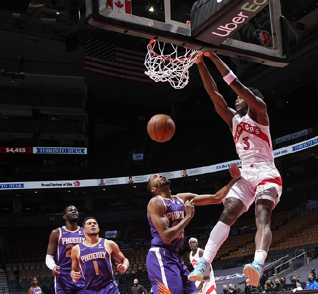 包含猛龙逆转太阳豪取四连胜的词条