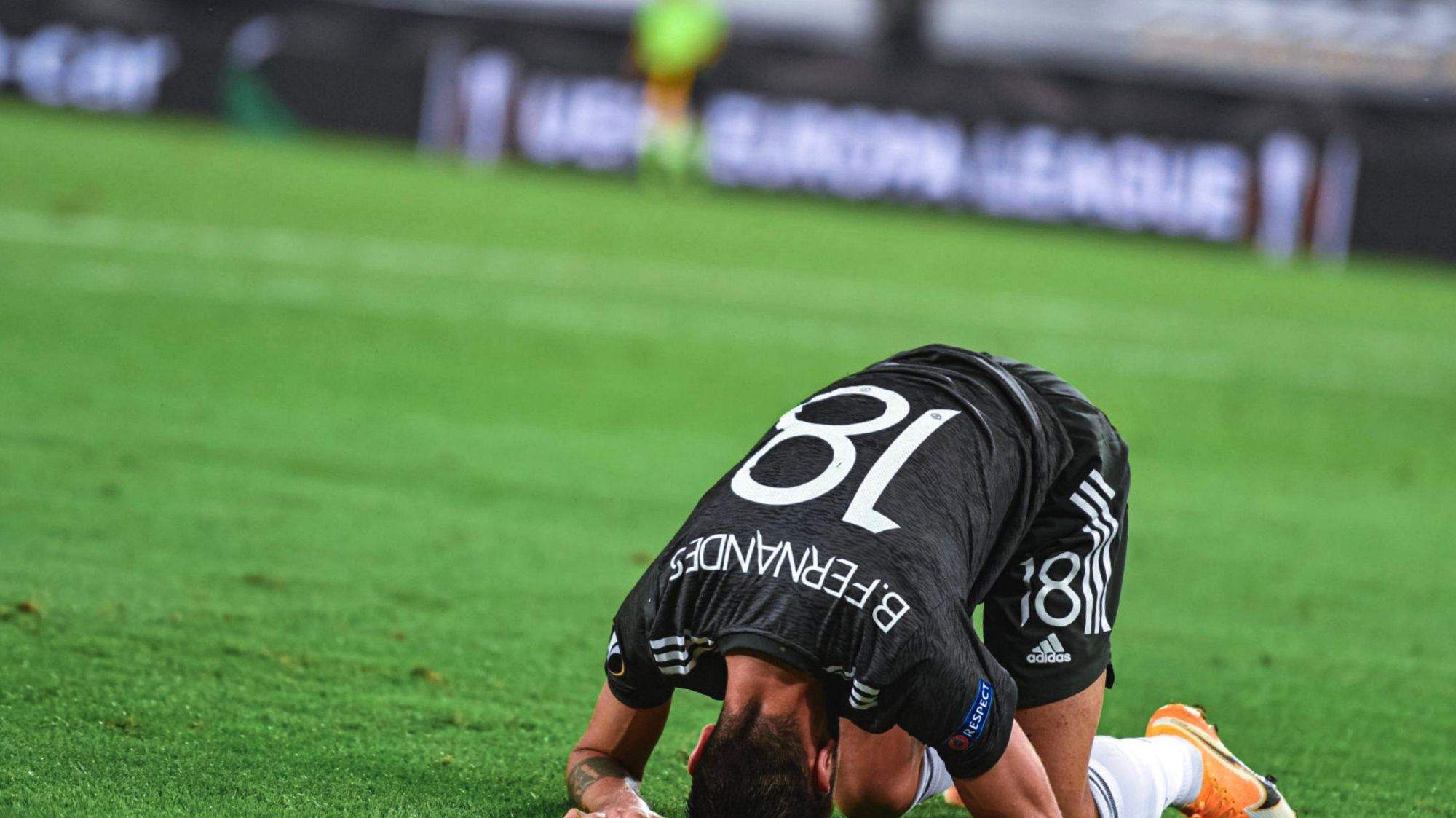 国际米兰逆转美国,库尔图瓦点燃赛场 国际米兰逆转美国,库尔图瓦点燃赛场