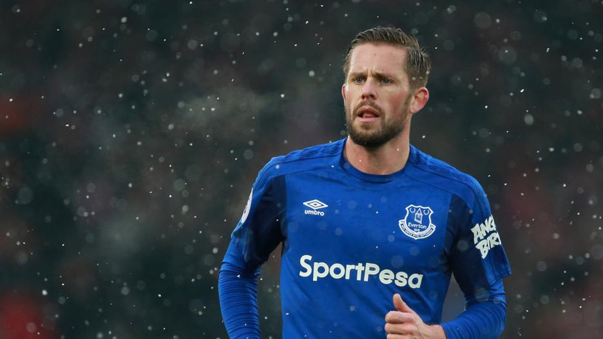 开云体育官方网站-布克闪耀压阵，独行侠狂风骤雨火力全开压制深圳队