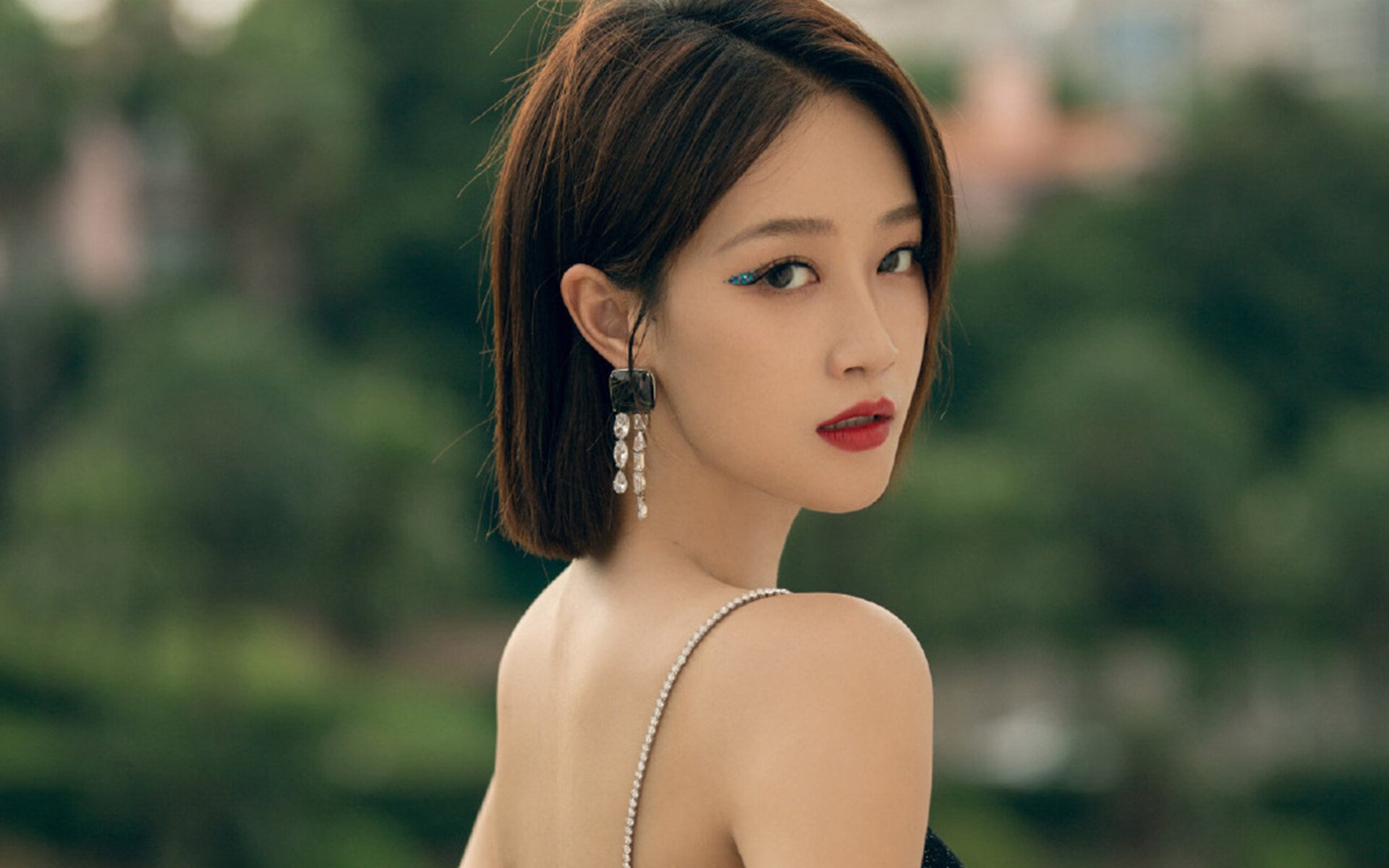 伦纳德关键战再显冷血本色，步行者压哨绝杀鹈鹕铸就经典之夜